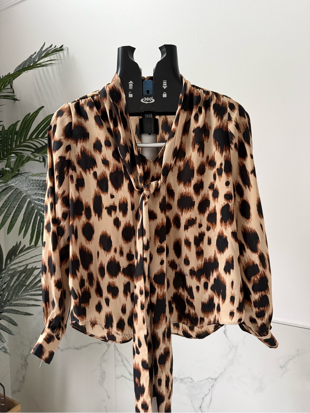 White House Black Market Leopard Tie Neck Satin Blouse XSP Top